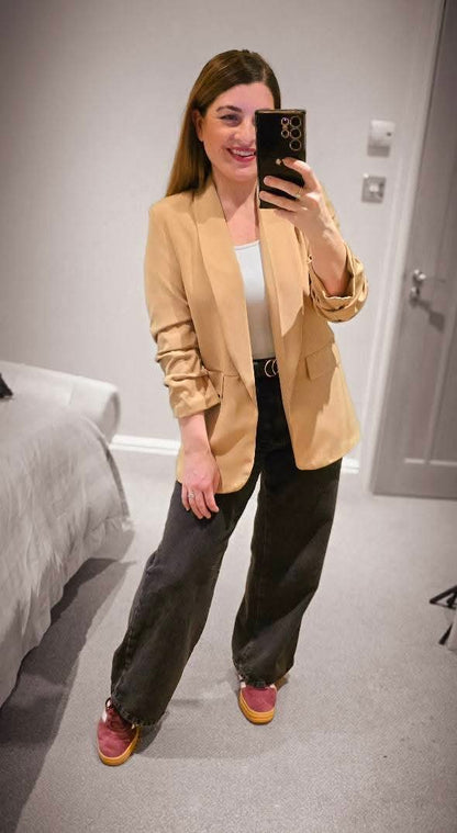 INDIE 3/4 Rouched Sleeve Blazer