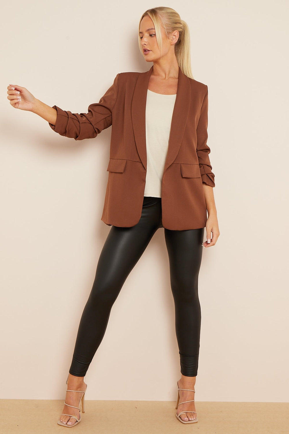 INDIE 3/4 Rouched Sleeve Blazer