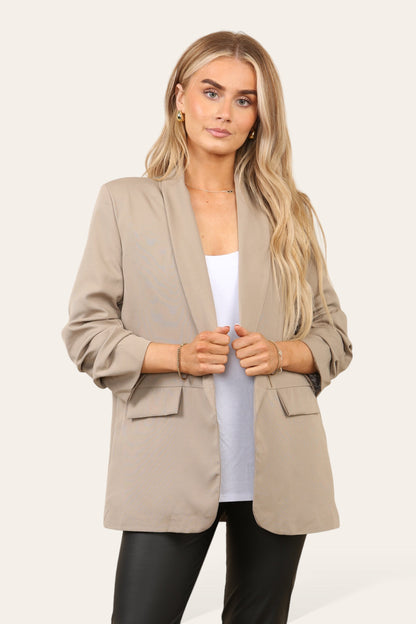 INDIE 3/4 Rouched Sleeve Blazer