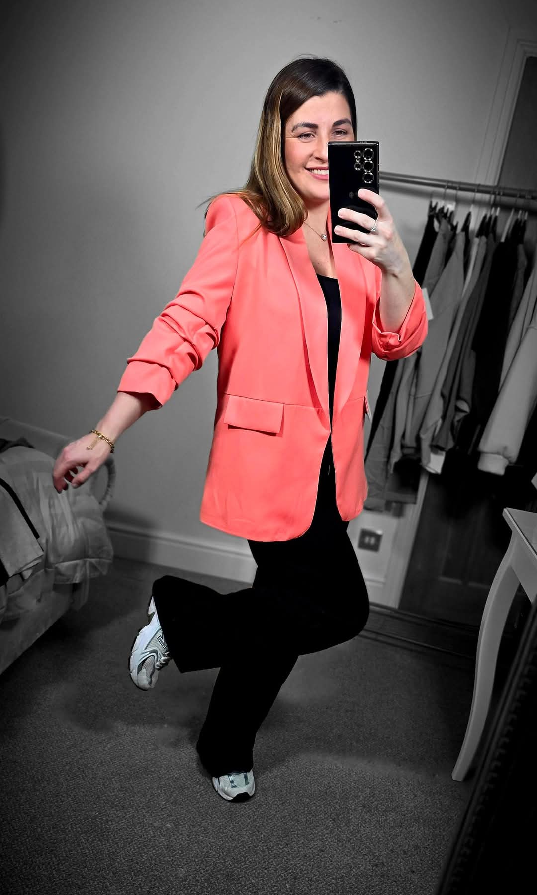 INDIE 3/4 Rouched Sleeve Blazer