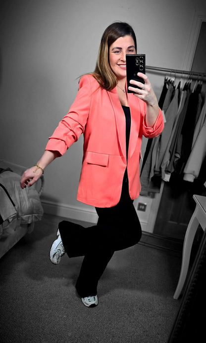 INDIE 3/4 Rouched Sleeve Blazer
